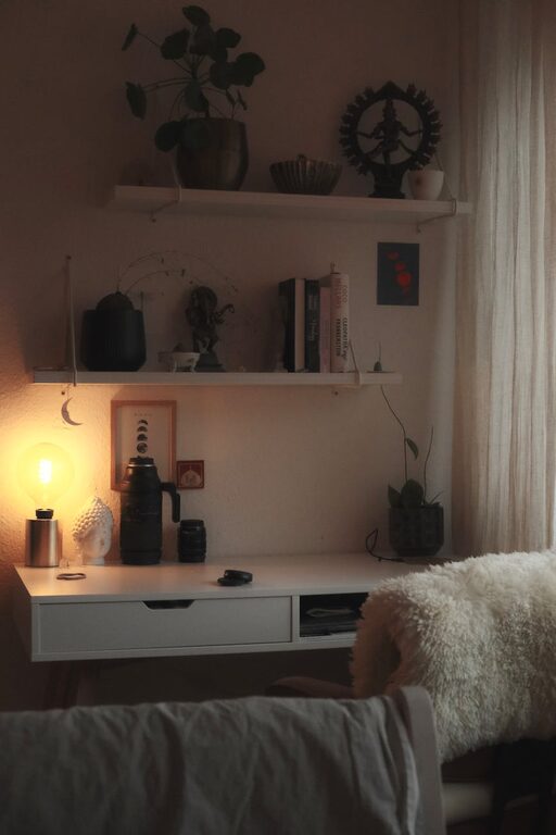 Simple Tips for Creating a Cozy and Productive Home Workspace